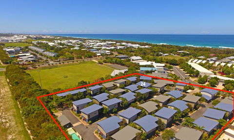 Beach Shack 24 Casuarina - VIC Tourism 0