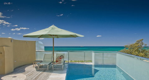 Beach Suites - VIC Tourism 0