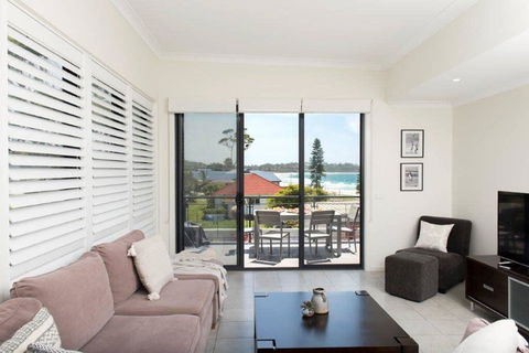 Beachfront 7 - VIC Tourism 3
