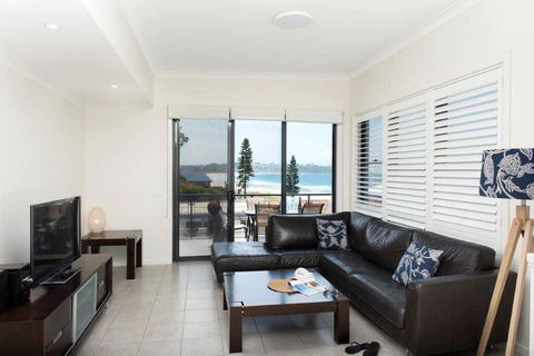 Beachfront 8 - VIC Tourism 3