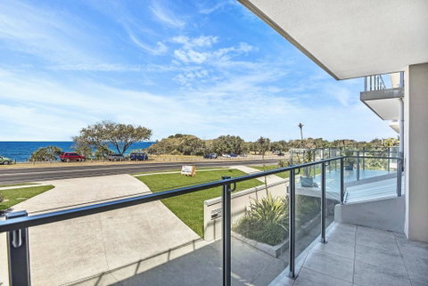 Beachfront Cabarita Apartment - VIC Tourism 2