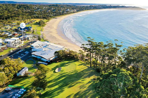 Beachfront One, Mollymook - VIC Tourism 3