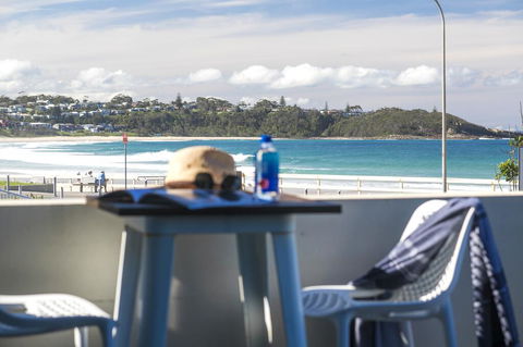 Beachfront One, Mollymook - VIC Tourism 0