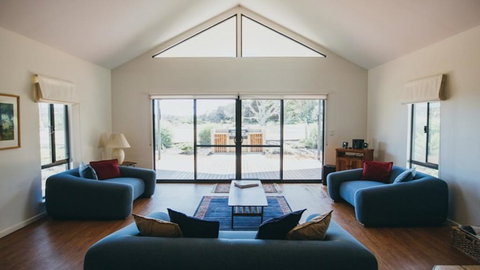 Beachfront Prevelly - VIC Tourism 0