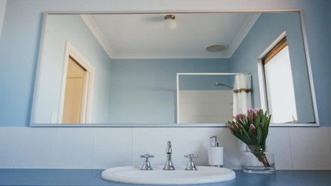 Beachfront Prevelly - VIC Tourism 3