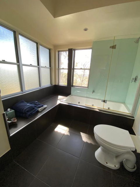Redrock Retreat - VIC Tourism 1