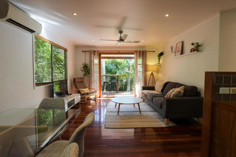 Regent Bower Cottage - VIC Tourism 0