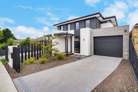 Relaxing Bentleigh Executive Family Getaway - VIC Tourism 1