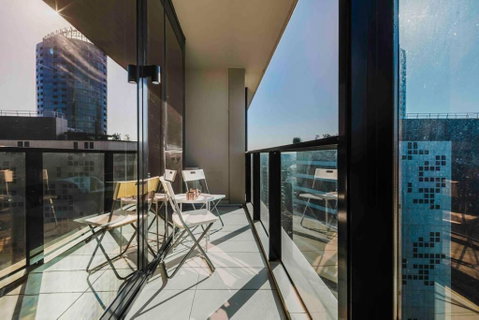 Resort Lifestyle Urban Apt - Pool, Gym, Sauna - VIC Tourism 1
