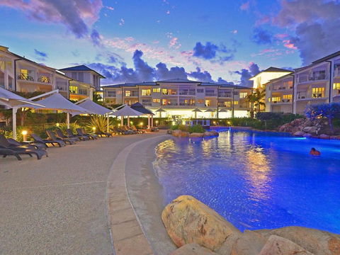 RESORT ON THE BEACH 2214/2215 - VIC Tourism 0