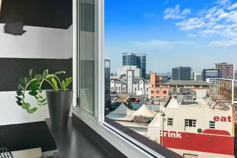 Retro Chic Vibes, Tropical Pool & Prime Location - VIC Tourism 2