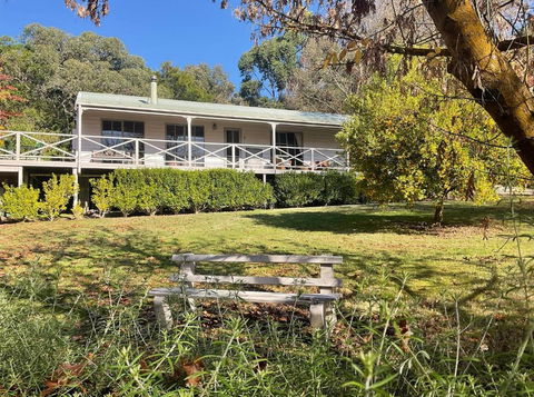 Rivendell Cottage - VIC Tourism 0