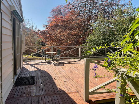 Rivendell Cottage - VIC Tourism 3