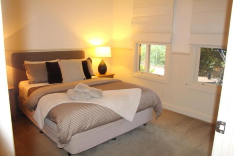 River Rock Cottage Centrally Located And Dog Friendly - VIC Tourism 1