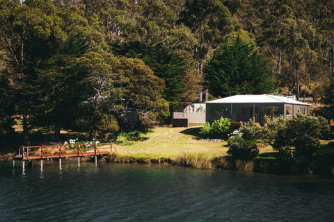 Rivers Edge Retreat - VIC Tourism 1