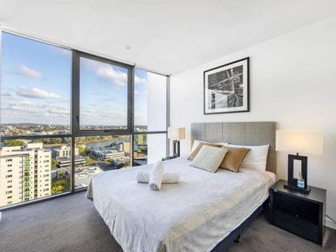 Riverview 2BR Delicate Apt, 1min To Train Station - VIC Tourism 3
