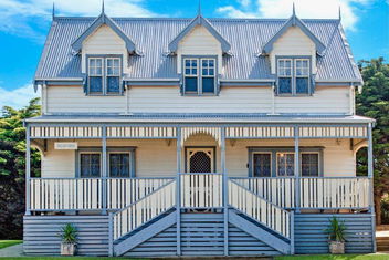 Sails - Elegant, Spacious Beach Villa with VIC Tourism