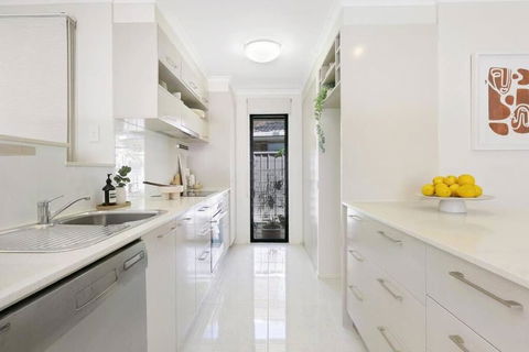 Riviera Road Miami - 4BRM Dual Villa - VIC Tourism 3