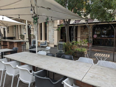 Rob Roy Room 1 - VIC Tourism 1