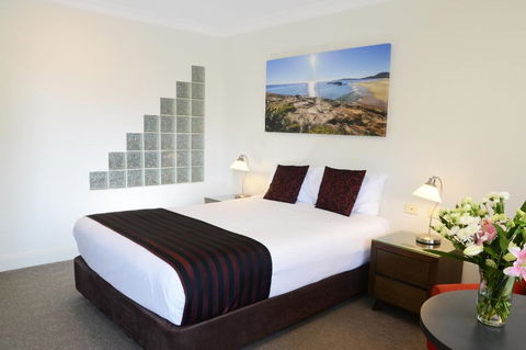 Rockpool Motor Inn - VIC Tourism 1