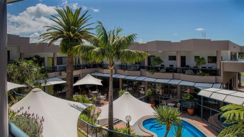 Rockpool Motor Inn - VIC Tourism 0