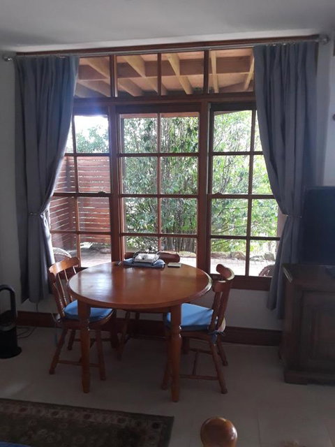 Rockwall Avoca Beach - VIC Tourism 3