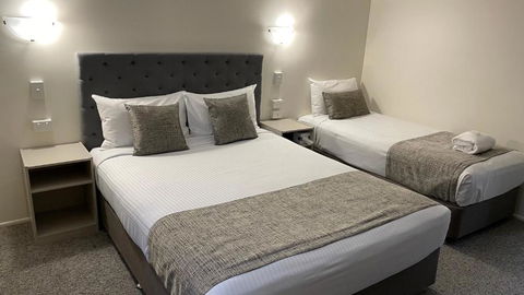 Rocky Gardens Motor Inn Rockhampton - VIC Tourism 2