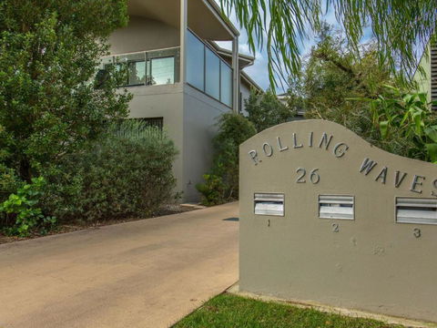 Rolling Waves No 2 - VIC Tourism 0
