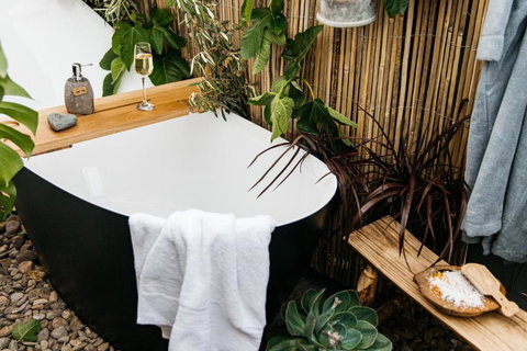 Romantic Retreat In Mornington Peninsula Heartland - VIC Tourism 3