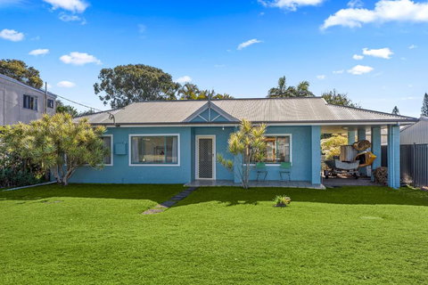 Ronnies Cottage - VIC Tourism 0