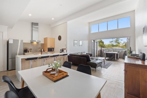 Rooftop - VIC Tourism 1