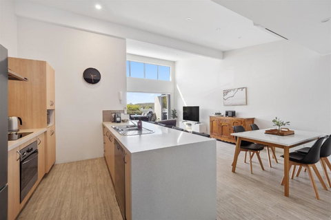 Rooftop - VIC Tourism 3