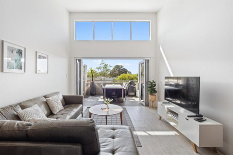 Rooftop - VIC Tourism 2