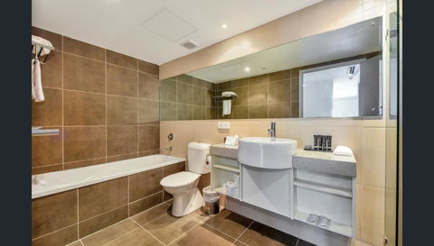 Room With Kitchen At Pandanus - VIC Tourism 1