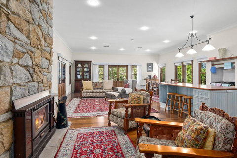 Rosalba - VIC Tourism 2