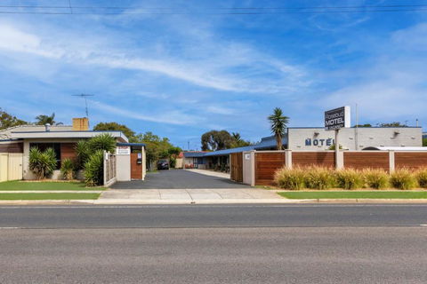 Rosebud Motel - VIC Tourism 0