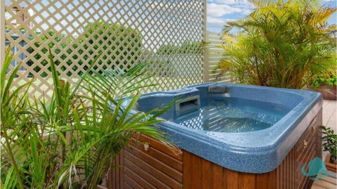 Rosies Retreat - 300m To The Sandy Shores Of Caves Beach - VIC Tourism 0