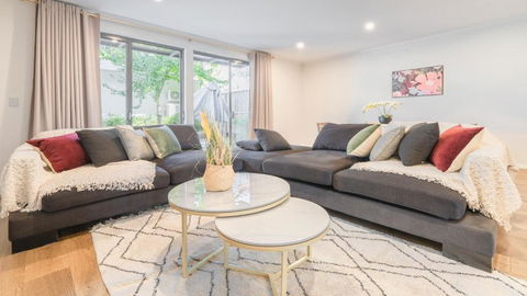 Rousehill 4Br House Close To Train&Shopping&Parks - VIC Tourism 2