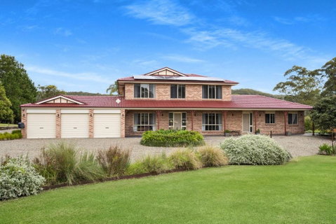 Roxy - A Secluded Luxury Estate Near Berry, Where Serenity Meets Family Comfort - VIC Tourism 1