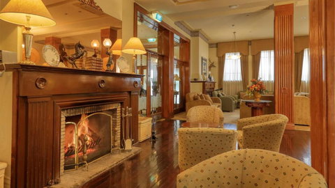 Royal Exchange Hotel - VIC Tourism 1