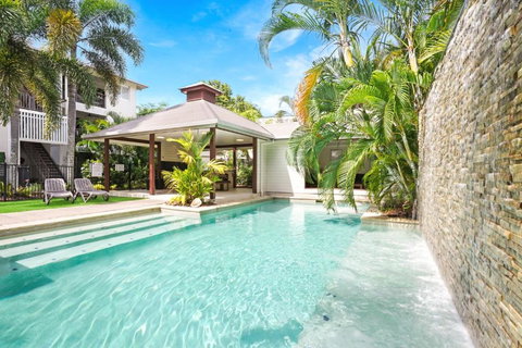 Royal Pavilions 8 - VIC Tourism 0