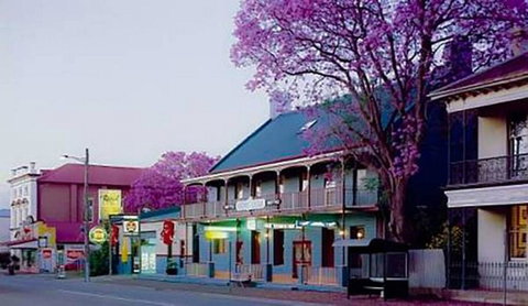 Royal Hotel Singleton - VIC Tourism 0