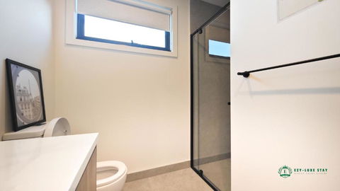 Royalty Living Unit 3 - VIC Tourism 2