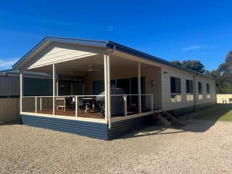 Royston Retreat - VIC Tourism 0
