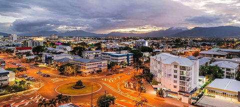 Rydges Esplanade Resort Cairns - VIC Tourism 2