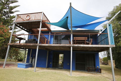 Sail House Overlooking Lancelins Main Park - VIC Tourism 0