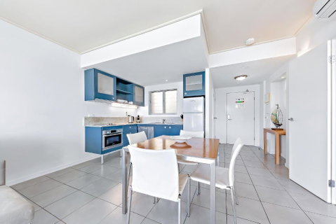 Sails On The Sea - Club Wyndham - VIC Tourism 3