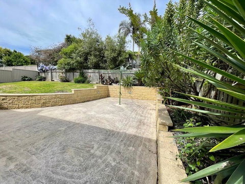 Sails To Sea - 4 Bedroom Pet Friendly Private Pool - VIC Tourism 2
