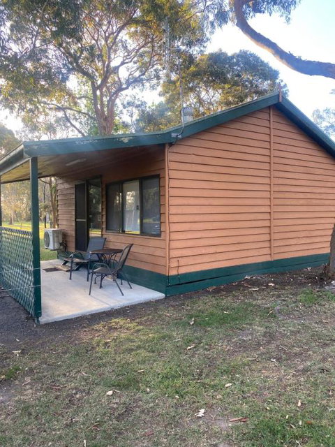 Sale Caravan Park - VIC Tourism 1