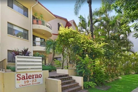 Salerno - Hosted By Burleigh Letting - VIC Tourism 1